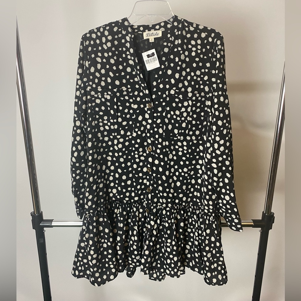 Black Dress by Listicle!